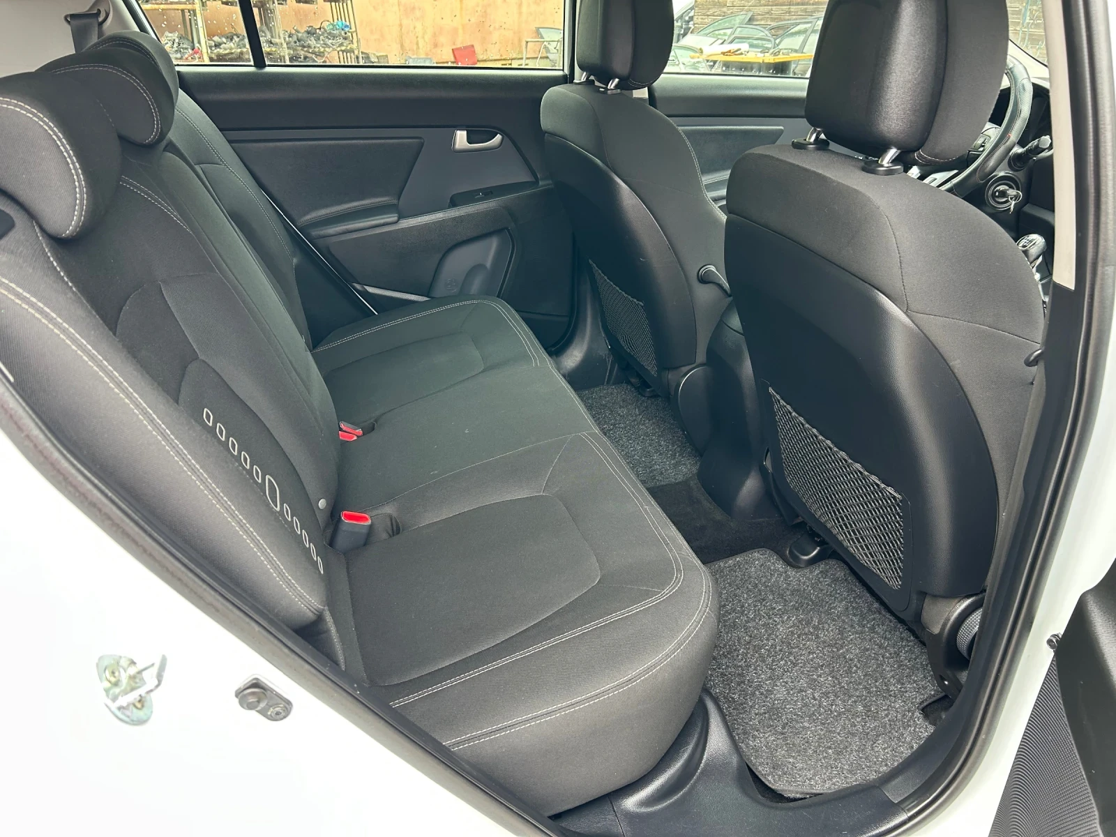 Kia Sportage 1.7 CRDI, снимка 11 - Автомобили и джипове - 54473700