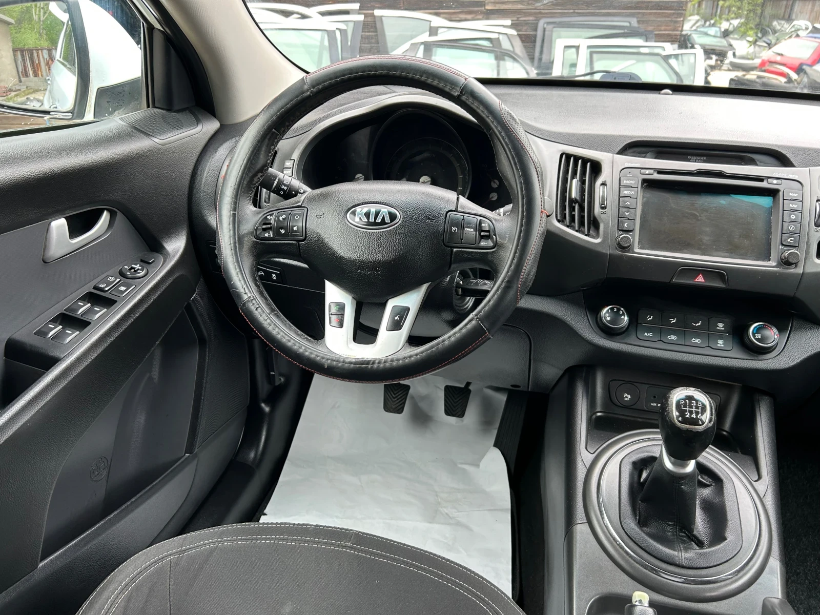 Kia Sportage 1.7 CRDI, снимка 9 - Автомобили и джипове - 54473700