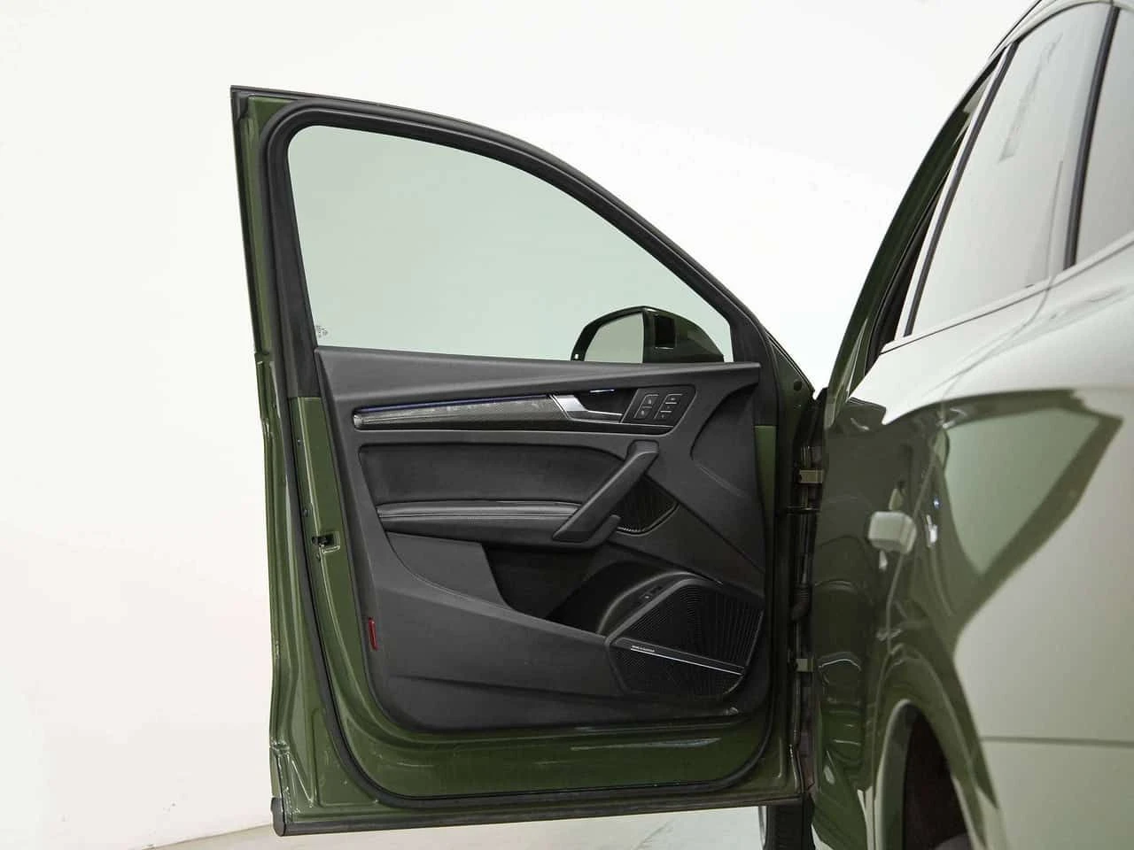 Audi SQ5 * TECHNIK * CARFAX * ФИКСИРАНА ЦЕНА ДО БГ * , снимка 8 - Автомобили и джипове - 55125092