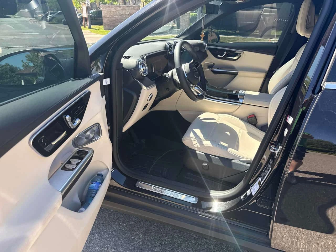 Mercedes-Benz GLC 300 /DISTRONIC/360/BURMESTER/АВТОКРЕДИТ , снимка 5 - Автомобили и джипове - 55555045