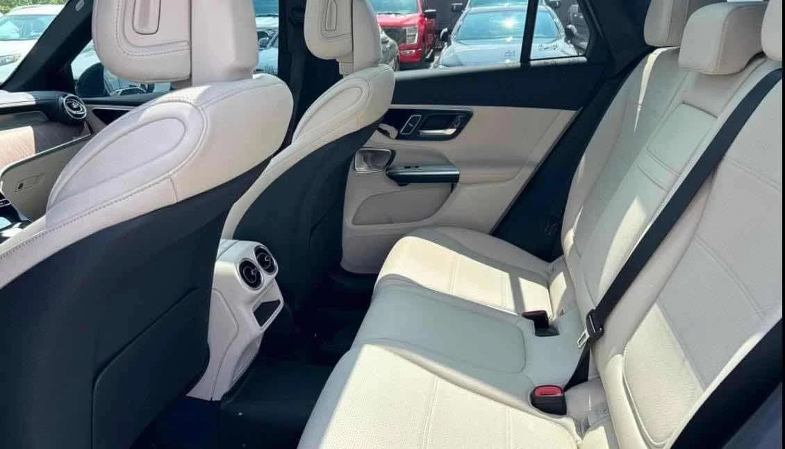 Mercedes-Benz GLC 300 /DISTRONIC/360/BURMESTER/АВТОКРЕДИТ , снимка 11 - Автомобили и джипове - 55555045