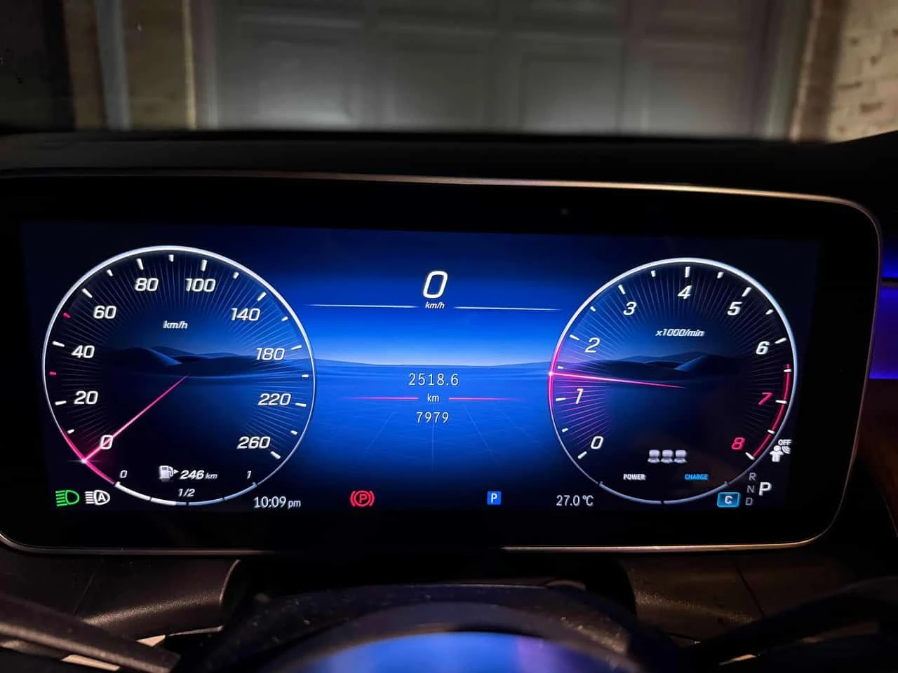 Mercedes-Benz GLC 300 /DISTRONIC/360/BURMESTER/АВТОКРЕДИТ , снимка 8 - Автомобили и джипове - 55555045