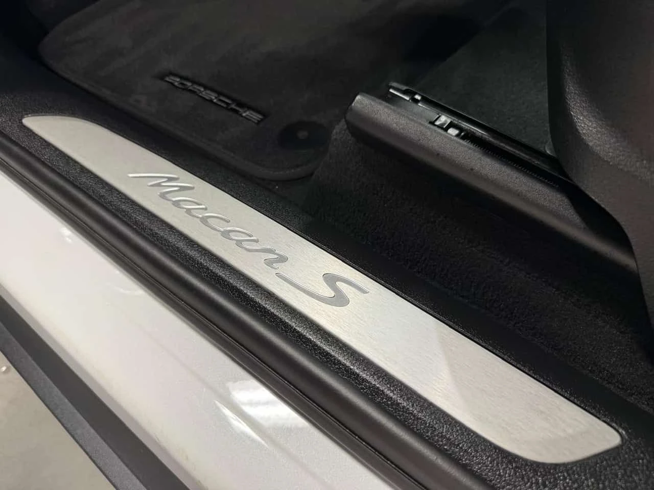 Porsche Macan S / BOSE / CARFAX / CAMERA / АВТОКРЕДИТ, снимка 12 - Автомобили и джипове - 55702352