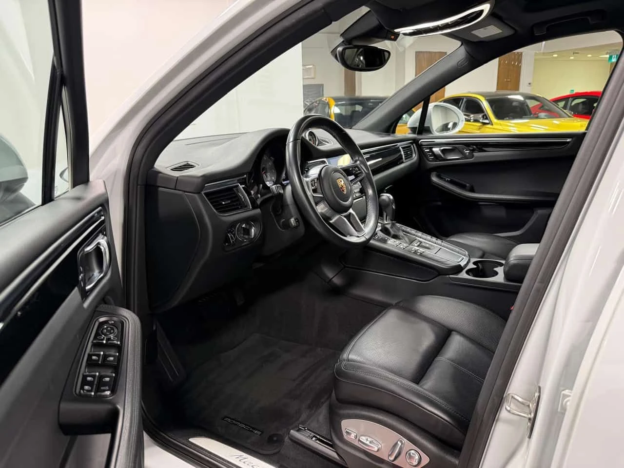 Porsche Macan S / BOSE / CARFAX / CAMERA / АВТОКРЕДИТ, снимка 5 - Автомобили и джипове - 55702352