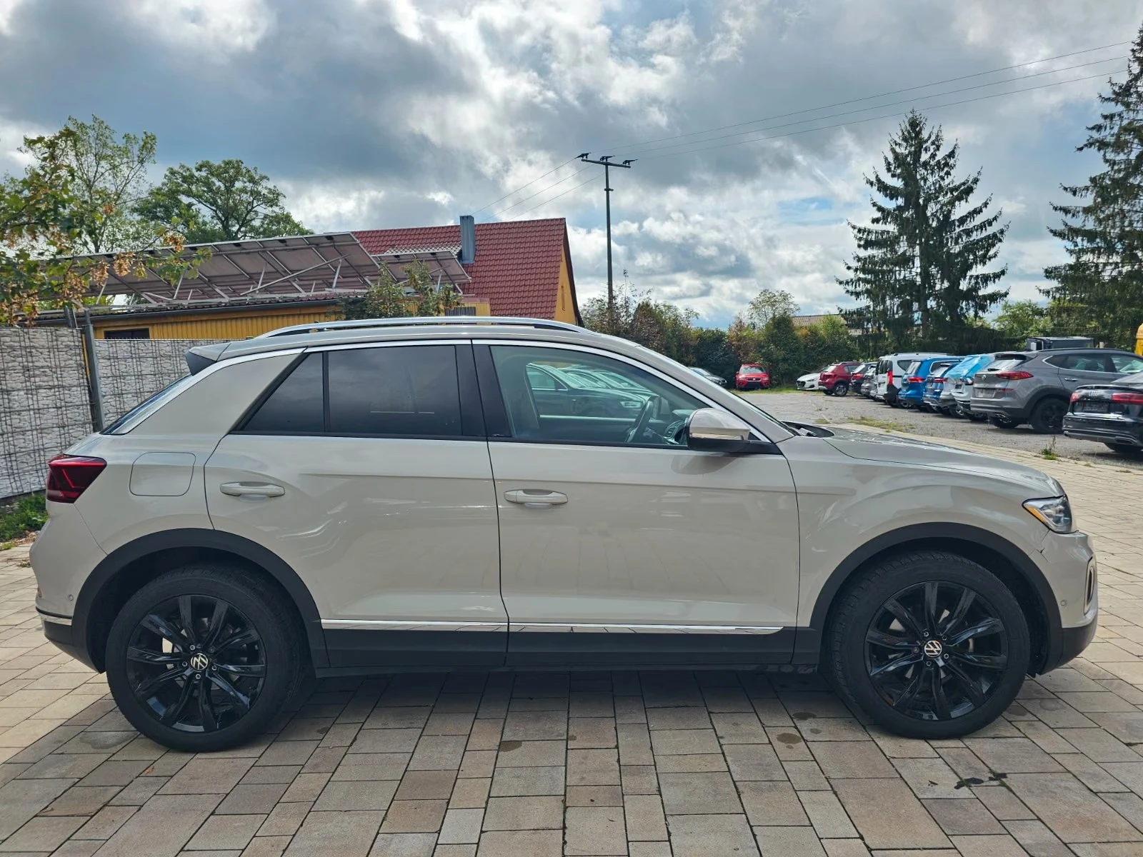 VW T-Roc Style, снимка 7 - Автомобили и джипове - 55976517