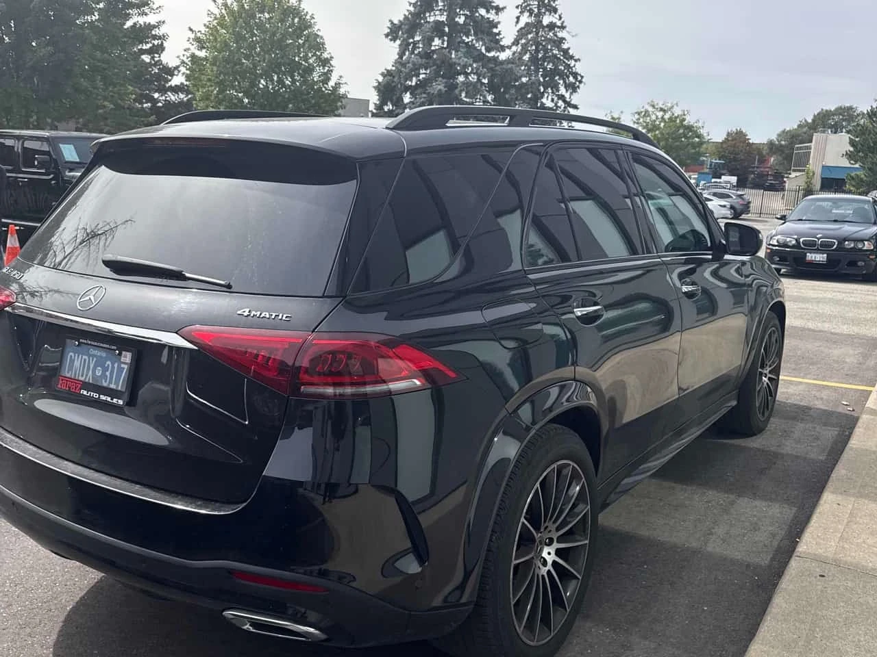 Mercedes-Benz GLE 450* CARFAX* АВТОКРЕДИТ БЕЗ ПЪРВОНАЧАЛНА ВНОСКА* , снимка 3 - Автомобили и джипове - 56172210