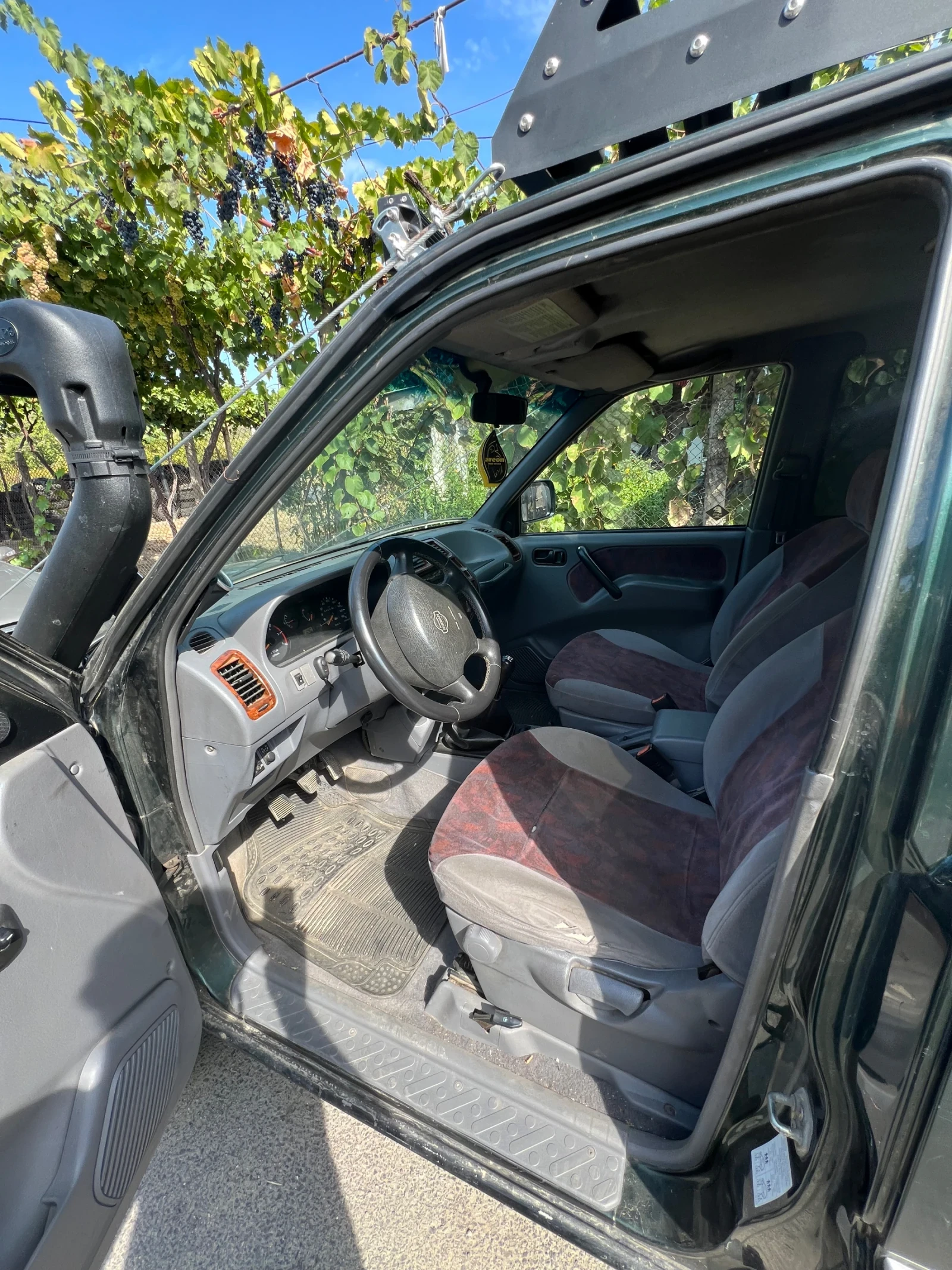 Nissan Terrano, снимка 5 - Автомобили и джипове - 56294492