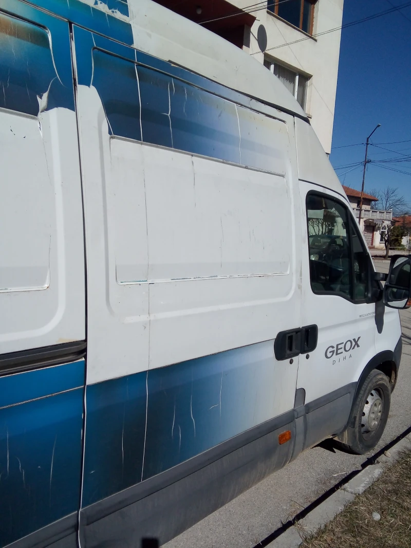 Iveco Daily, снимка 2 - Бусове и автобуси - 49530090