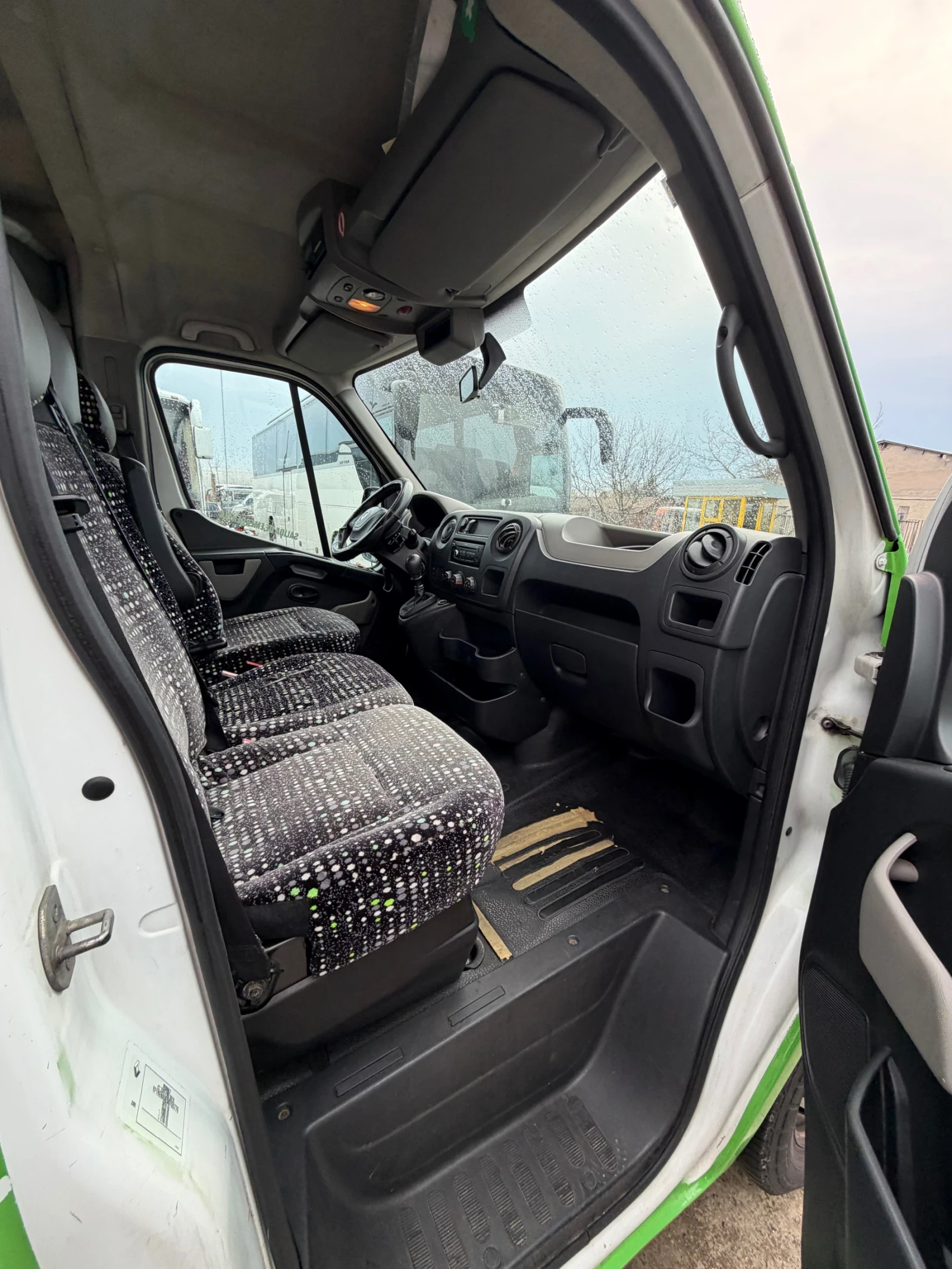 Renault Master 2xКлима, снимка 8 - Бусове и автобуси - 53728377