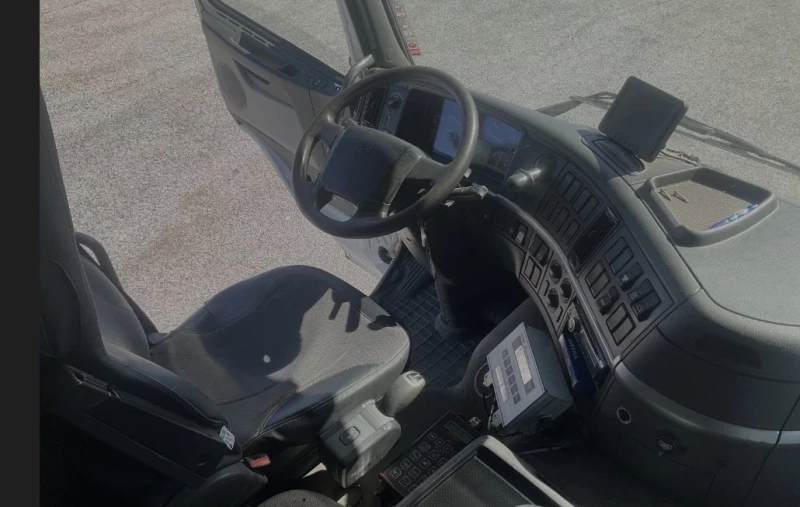 Volvo Fm Сметовоз с кран+ дистанционно и кантар , снимка 6 - Камиони - 51488985