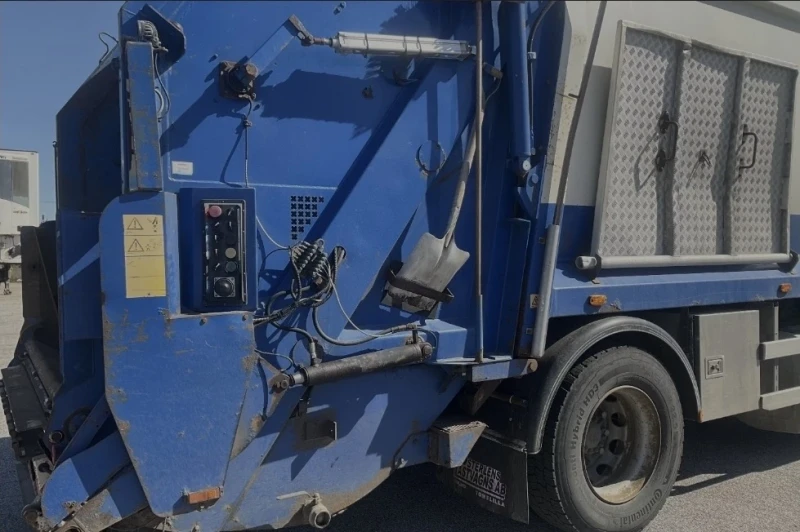 Volvo Fm Сметовоз с кран+ дистанционно и кантар , снимка 4 - Камиони - 51488985