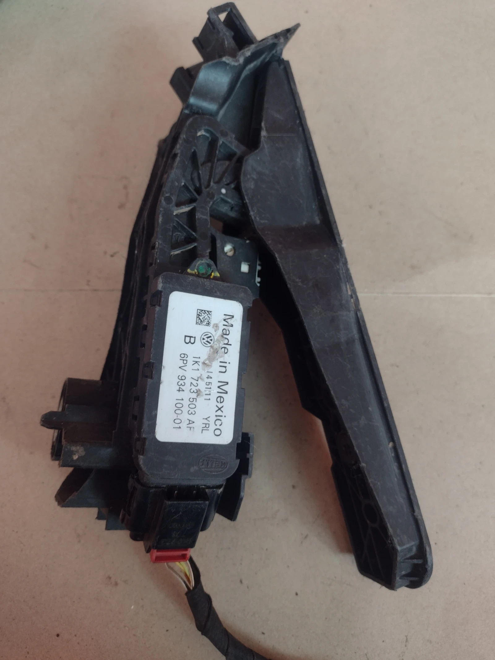 6PV 934 100-01  6PV93410001 ����� ��� VW PASSAT B7  1K1 723 503 AF  1K1723503AF | Mobile.bg � ����������� 1