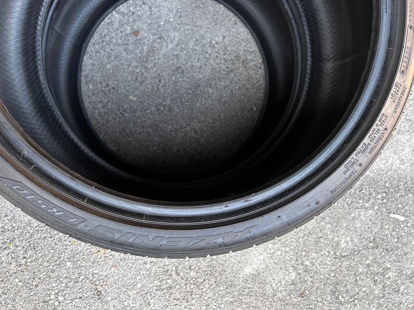 Гуми Летни 245/35R20, снимка 3 - Гуми и джанти - 54248240