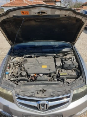 Honda Accord Facelift/Фейслифт  2.2д, снимка 11