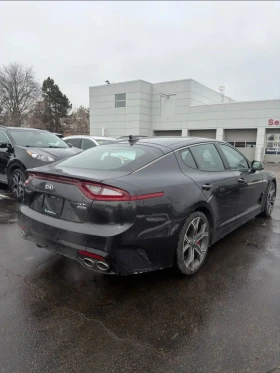 Kia Stinger 2021/3.3T/PANO/ОБДУХ/ПОДГРЕВ/360/ЧИСТ КАРФАКС, снимка 5