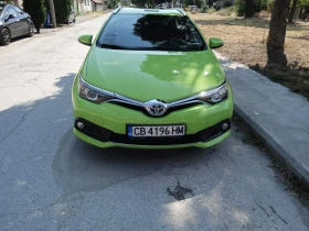 Toyota Auris, снимка 1