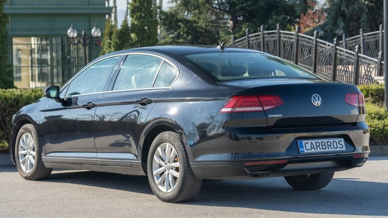 VW Passat 1.6 TDI B8 DSG7 автомат ТОП състояние Лизинг, снимка 5 - Автомобили и джипове - 41972551