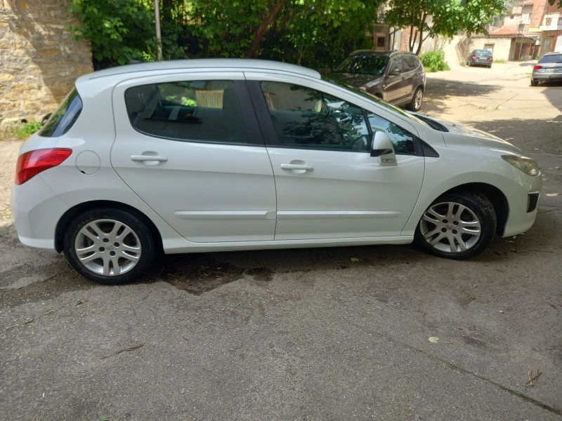 Peugeot 308 1.6 E-HDI Facelift, снимка 3 - Автомобили и джипове - 47415716