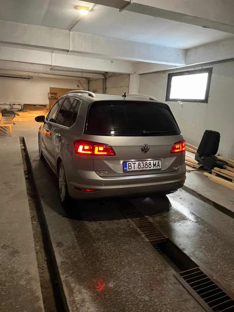 VW Sportsvan 1.6tdi, снимка 2 - Автомобили и джипове - 48151647