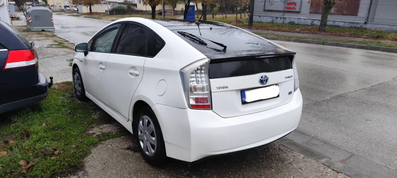 Toyota Prius 1.8 16v 99hp HIBRID , снимка 2 - Автомобили и джипове - 48824694