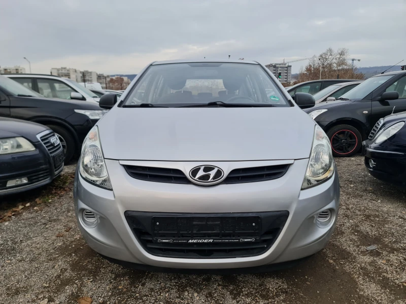 Hyundai I20 УНИКАТ, снимка 2 - Автомобили и джипове - 48670531