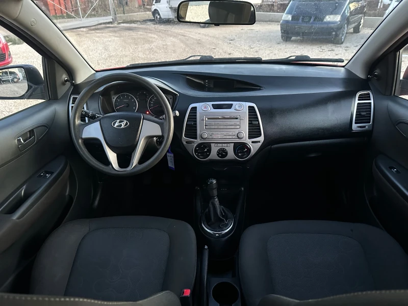 Hyundai I20 1.3КЛИМАТИК//2011Г//177000КМ, снимка 11 - Автомобили и джипове - 48756917