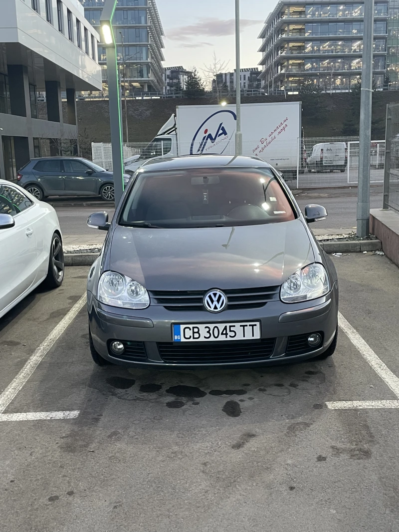 VW Golf 5, снимка 1 - Автомобили и джипове - 49016295