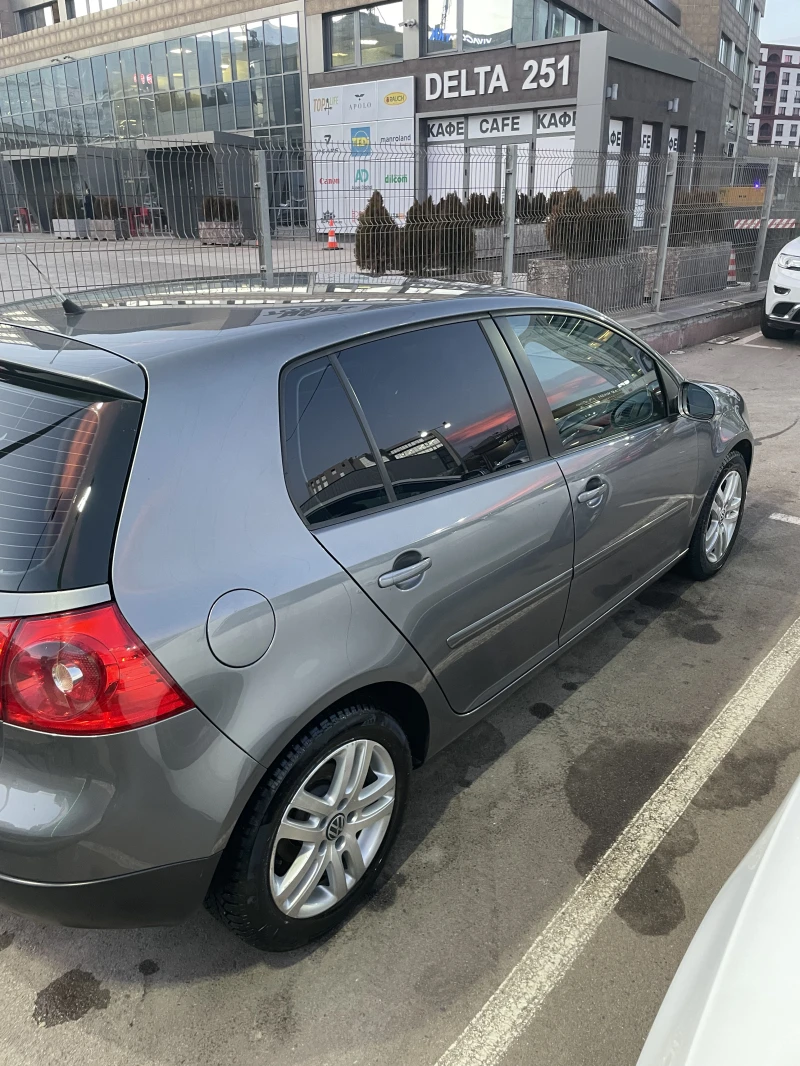 VW Golf 5, снимка 4 - Автомобили и джипове - 49016295