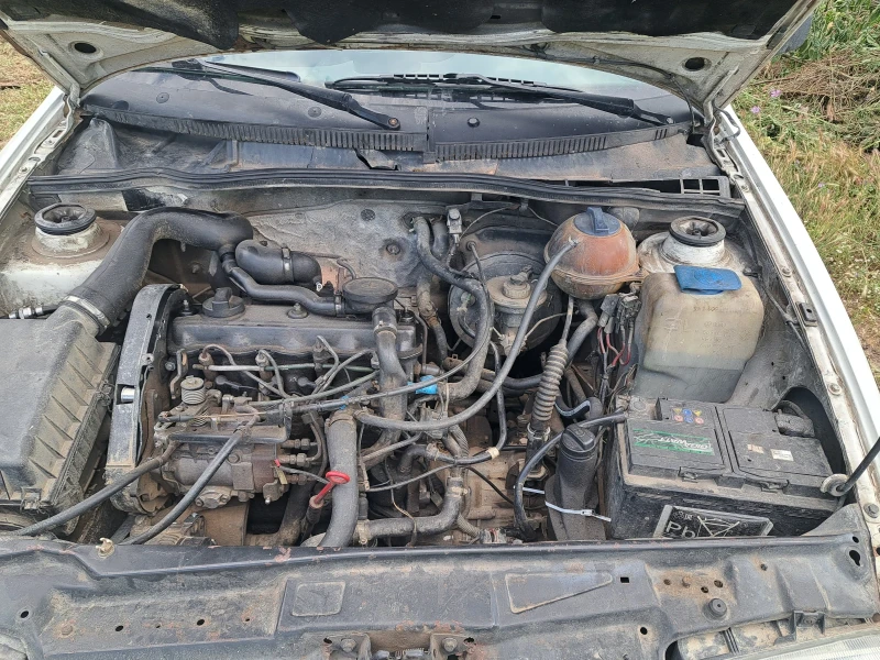 VW Caddy, снимка 5 - Автомобили и джипове - 52197293