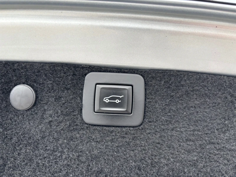 Opel Insignia SPORTS TOURER, снимка 10 - Автомобили и джипове - 52561911