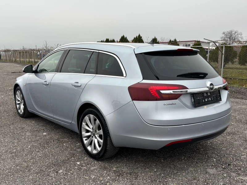 Opel Insignia SPORTS TOURER, снимка 7 - Автомобили и джипове - 52561911