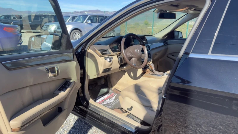 Mercedes-Benz E 220, снимка 9 - Автомобили и джипове - 53025636