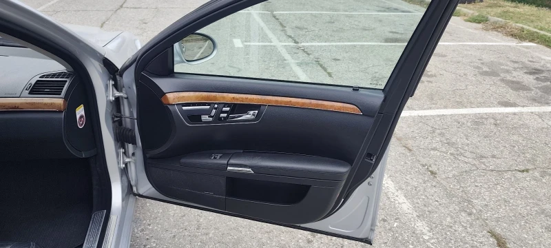 Mercedes-Benz S 320, снимка 9 - Автомобили и джипове - 53113212