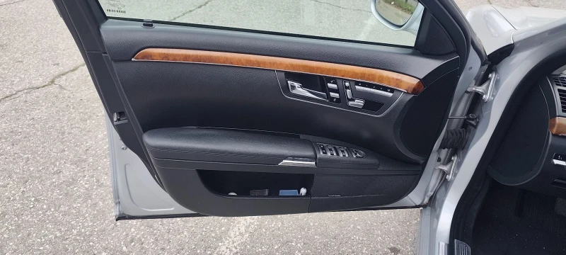 Mercedes-Benz S 320, снимка 8 - Автомобили и джипове - 53113212