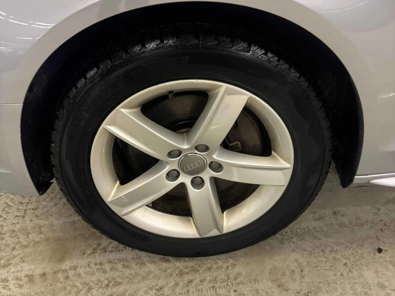 Audi A4 Komfort plus /CARFAX /Heated seats/Keyless, снимка 12 - Автомобили и джипове - 53466550