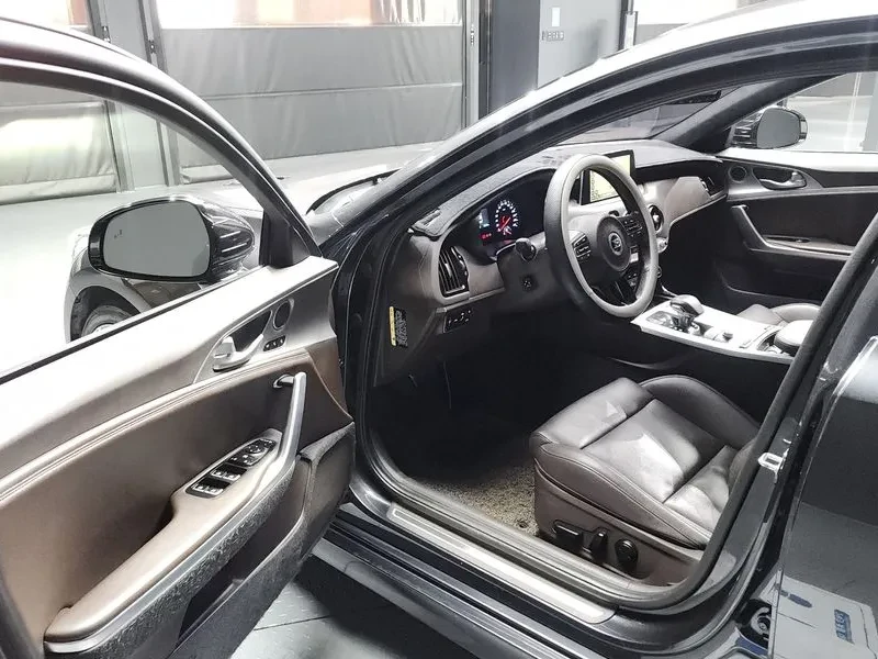 Kia Stinger 2.0 Turbo 2Wd Platinum, снимка 10 - Автомобили и джипове - 55652343