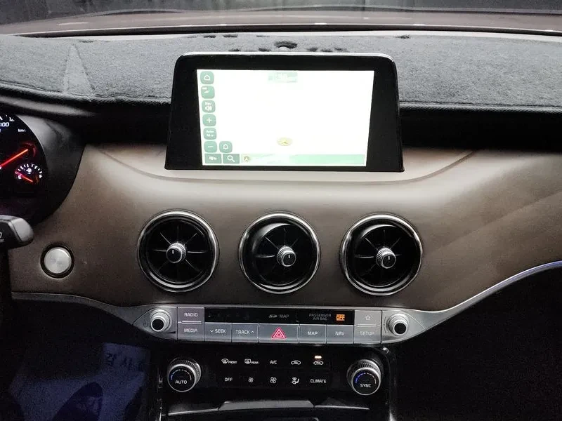 Kia Stinger 2.0 Turbo 2Wd Platinum, снимка 14 - Автомобили и джипове - 55652343