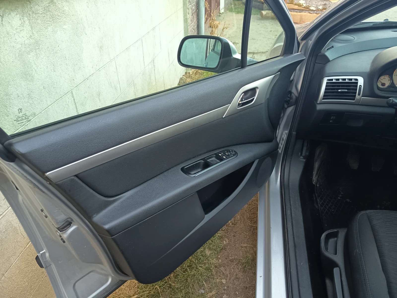 Peugeot 407 1.6 HDI - изображение 8