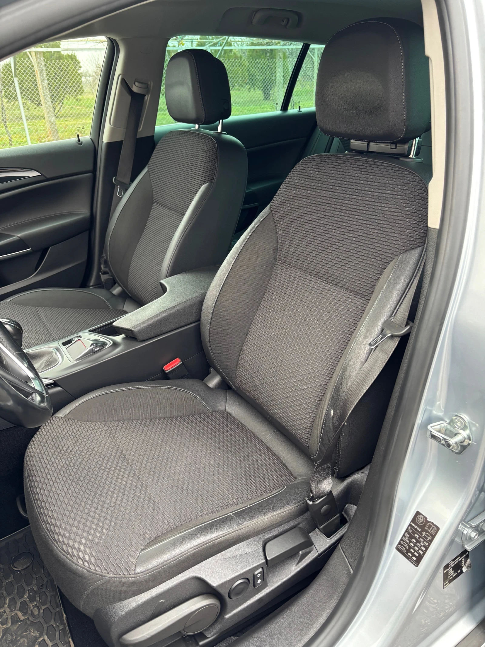 Opel Insignia SPORTS TOURER | Mobile.bg   12