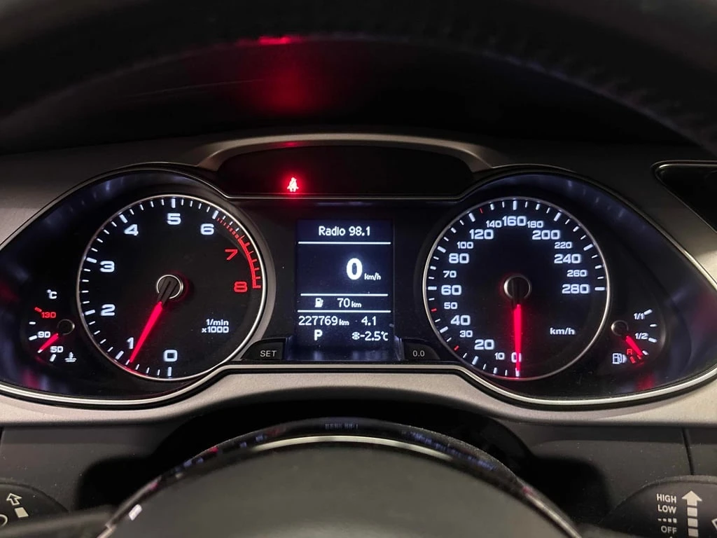 Audi A4 Komfort plus /CARFAX /Heated seats/Keyless - изображение 7