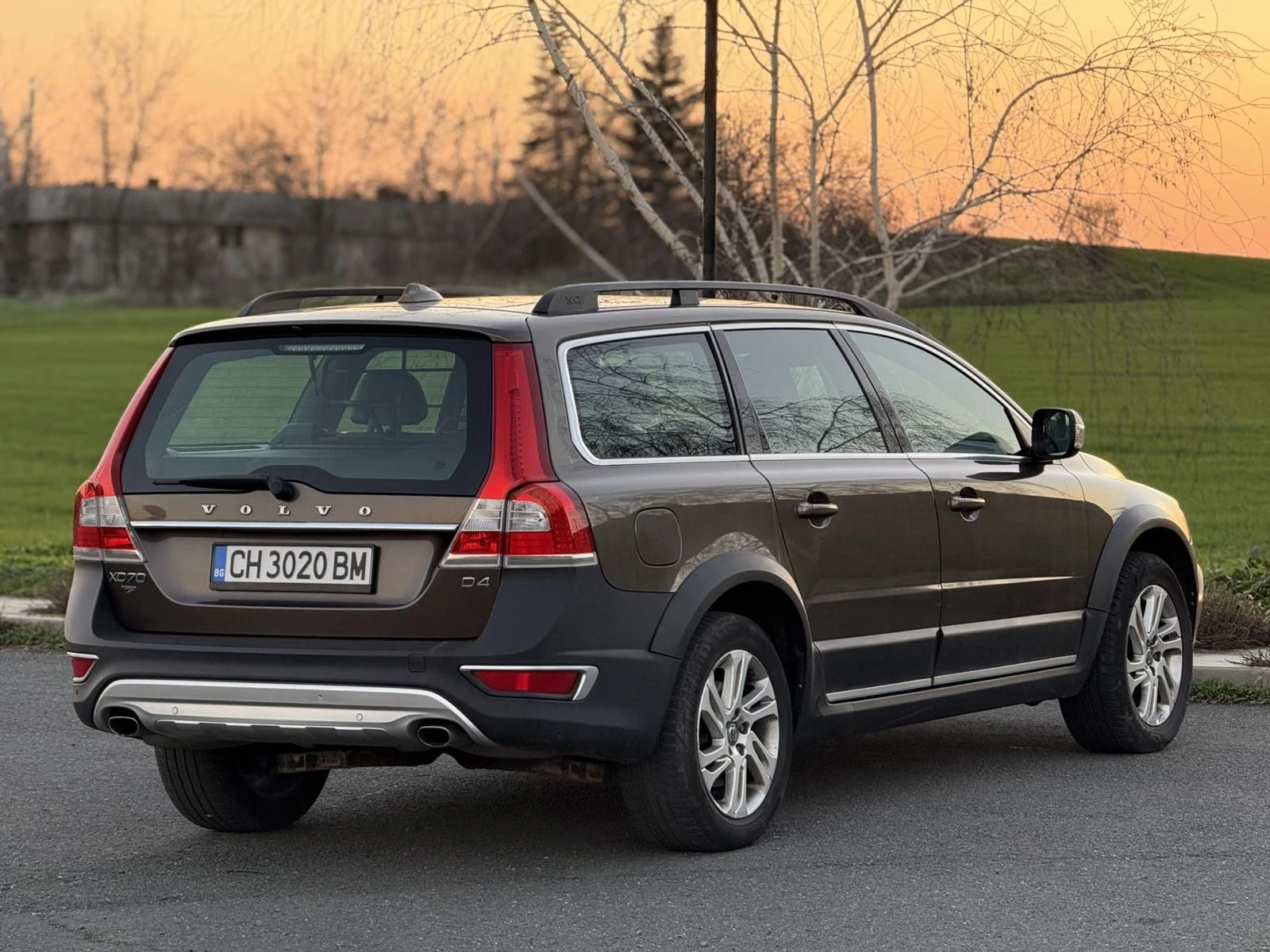 Volvo Xc70 2.0 D4 - изображение 4