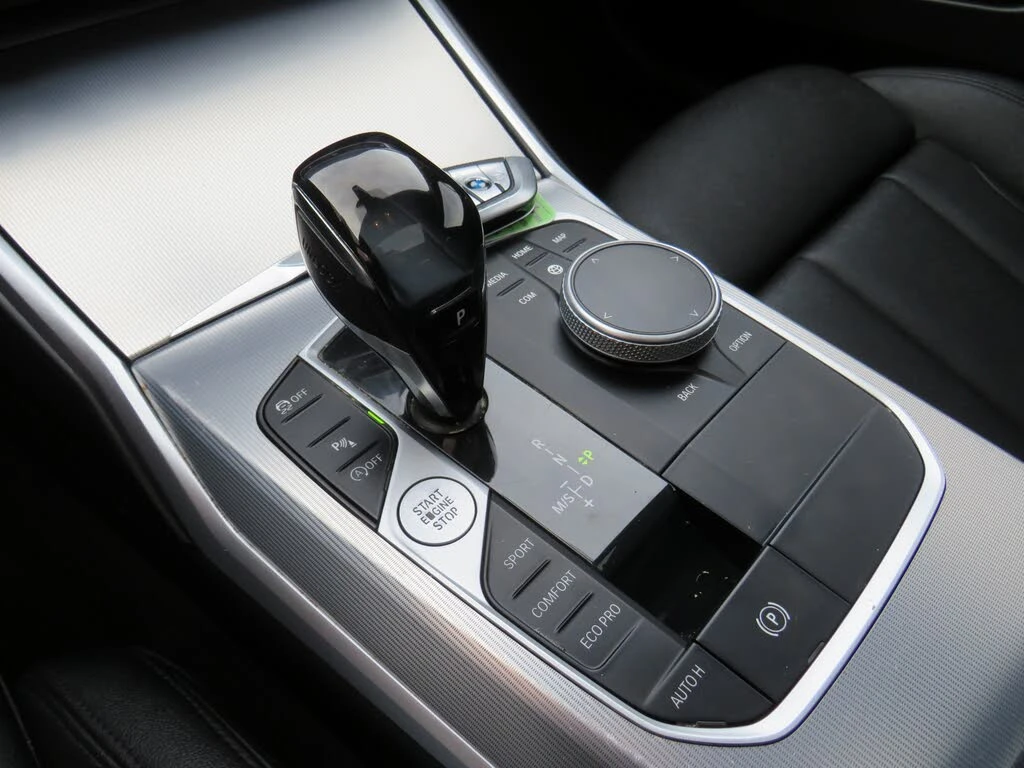 BMW 330 i XDRIVE* MEMORY* DIGITAL DASH* ПОДГРЕВ* ШИБИДАХ, снимка 12 - Автомобили и джипове - 53975798