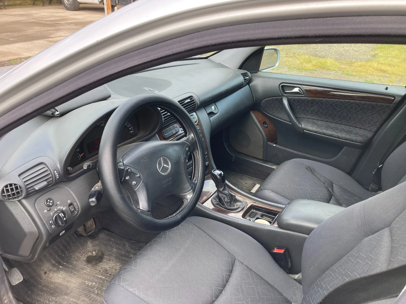 Mercedes-Benz C 270 CDI, снимка 6 - Автомобили и джипове - 54374885