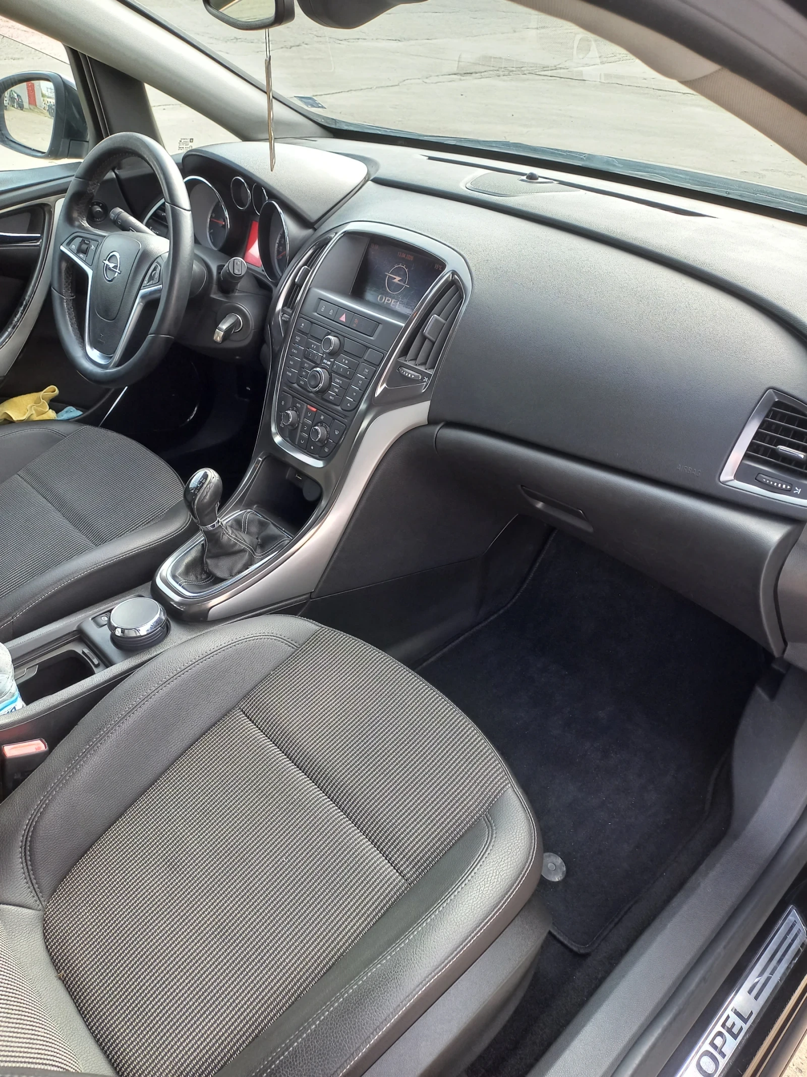 Opel Astra, снимка 11 - Автомобили и джипове - 55508585