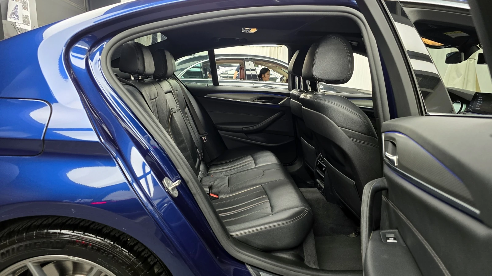 BMW 530 i xDrive M Sport, снимка 11 - Автомобили и джипове - 55562560