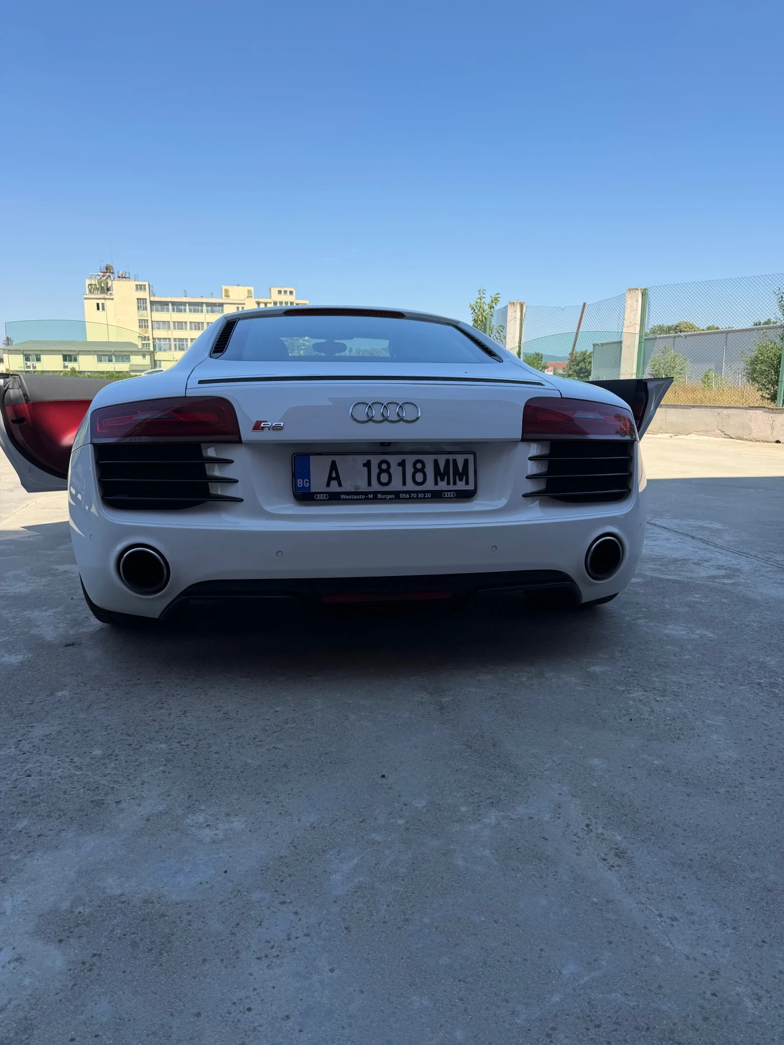 Audi R8 V8, снимка 2 - Автомобили и джипове - 55854275