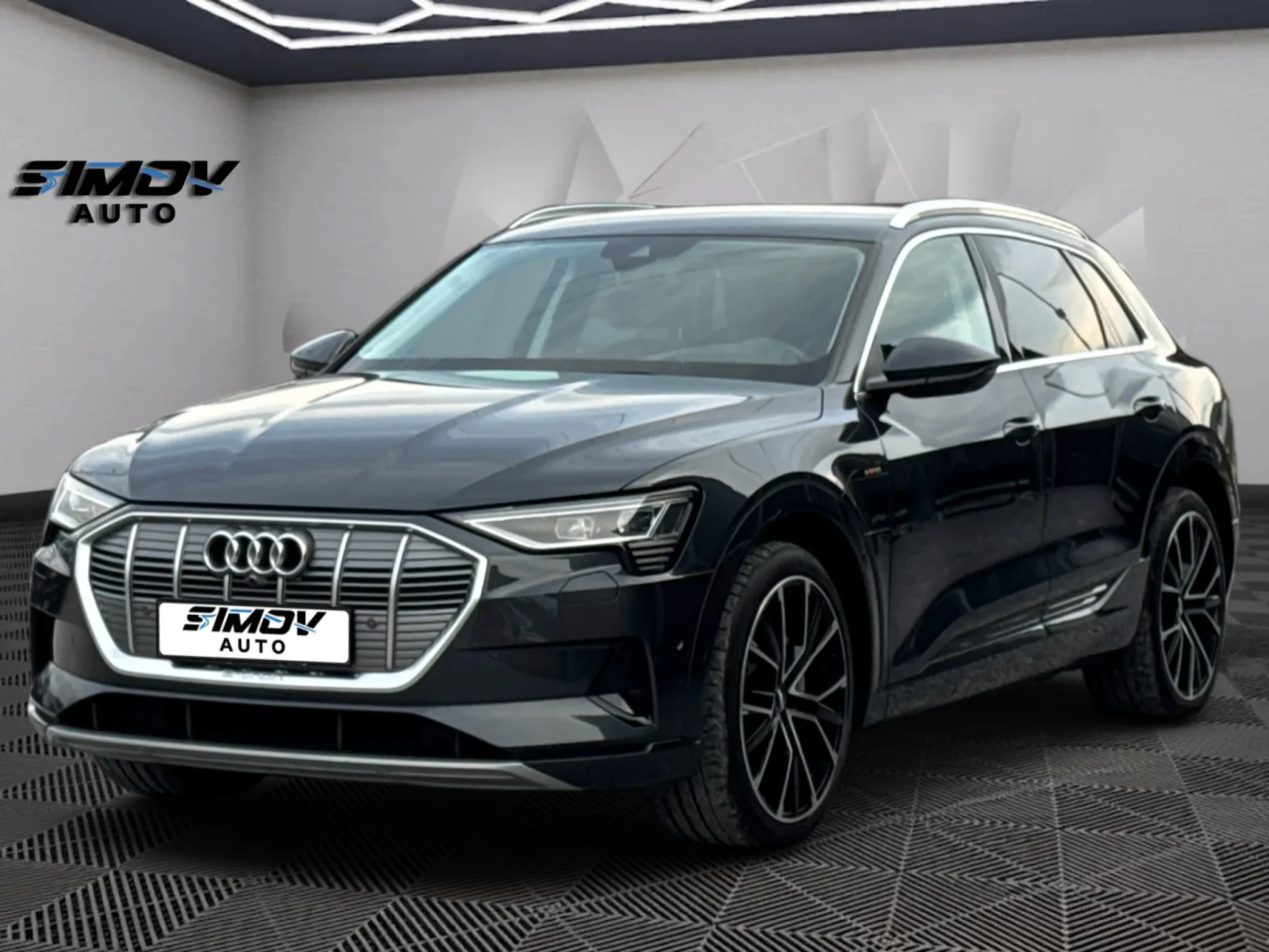Audi E-Tron 55 95KWH HEAD-UP ОБДУХВАНЕ KEYLESSGO КАМЕРИ 360, снимка 3 - Автомобили и джипове - 56167161