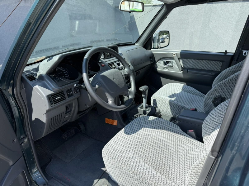 Mitsubishi Pajero 3.0 V6 GLS, снимка 9 - Автомобили и джипове - 51450646
