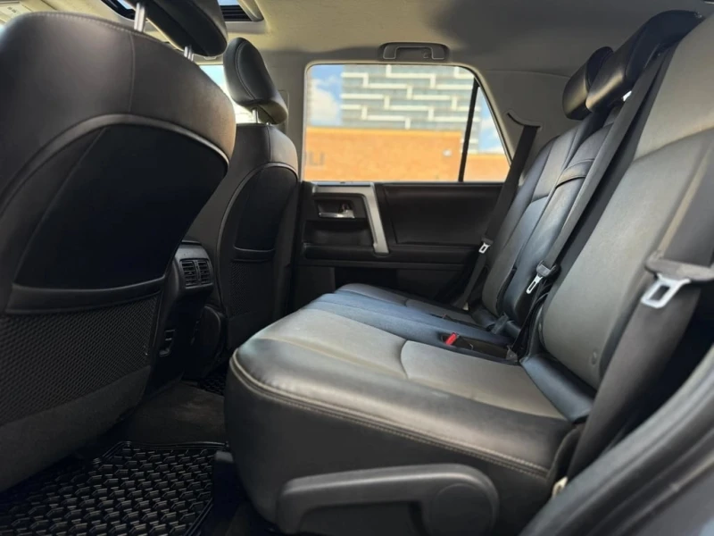 Toyota 4runner * 4WD 4dr V6 SR5 * CARFAX * БЕЗ ПЪРВОНАЧАЛНА ВНОСК, снимка 11 - Автомобили и джипове - 52852309