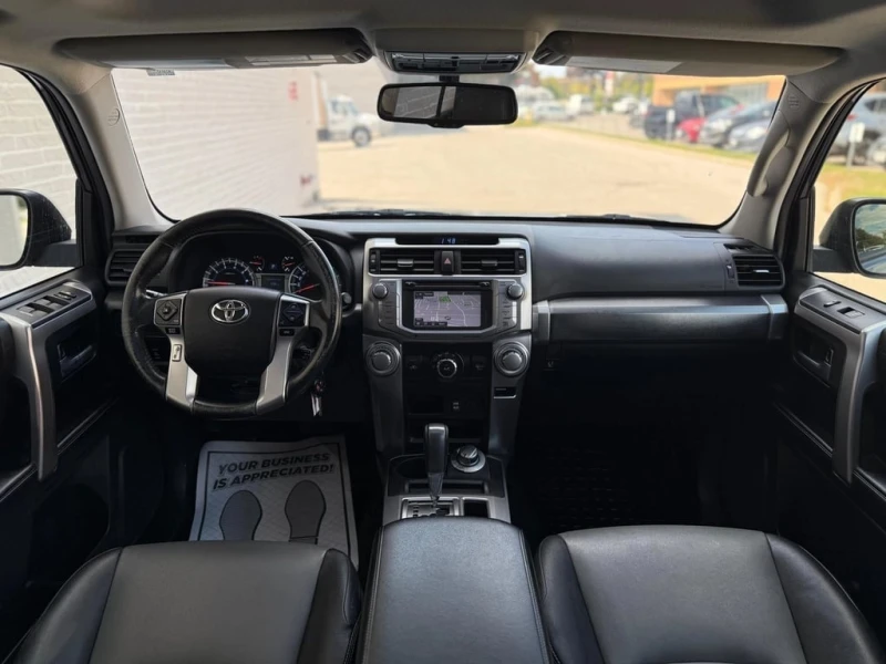 Toyota 4runner * 4WD 4dr V6 SR5 * CARFAX * БЕЗ ПЪРВОНАЧАЛНА ВНОСК, снимка 9 - Автомобили и джипове - 52852309